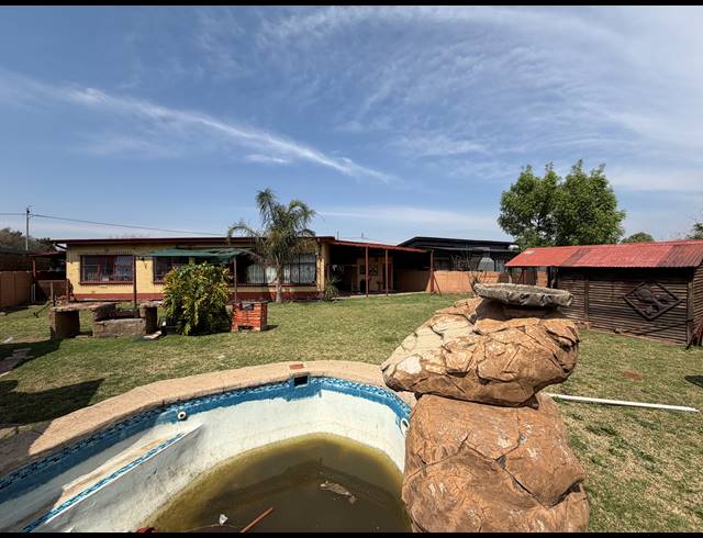3 BEDROOM HOUSE FOR SALE IN DALVIEW